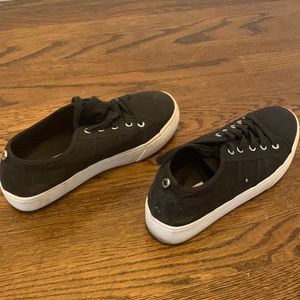 Black Steve Madden size 10 platform sneakers